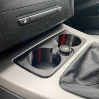 BMW E90/E91/E92/E93 Cup Holder - БМВ E90/E91/E92/E93 поставка за чаши, снимка 1 - Аксесоари и консумативи - 37380057