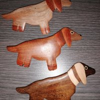 Дървена Art шнола куче 3 цвята, снимка 1 - Аксесоари за коса - 37132676
