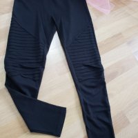 Черен клин-панталон, снимка 1 - Клинове - 32890084