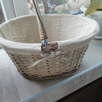 Плетена кошница с дръжка, панер за пазаруване, декорация, нова. Бял цвят. Дължина 40 см, снимка 2 - Декорация за дома - 28837873