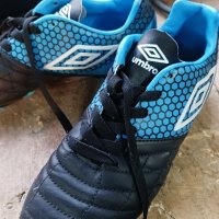 бутонки UMBRO , снимка 4 - Спортни обувки - 42999757