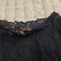 Дантелена блуза, снимка 1 - Блузи с дълъг ръкав и пуловери - 36957654