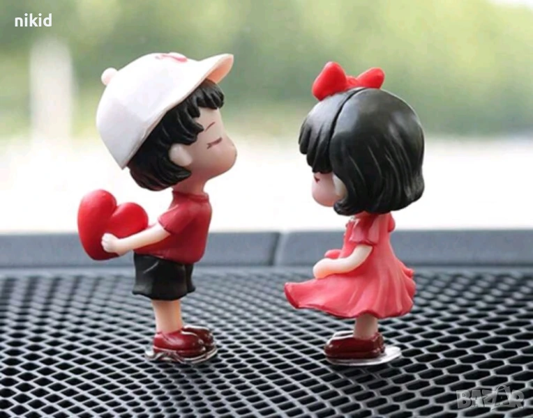 Деца момиче момче в червено със сърце балони pvc акрил пластмасови фигурки украса декор торта макети, снимка 1