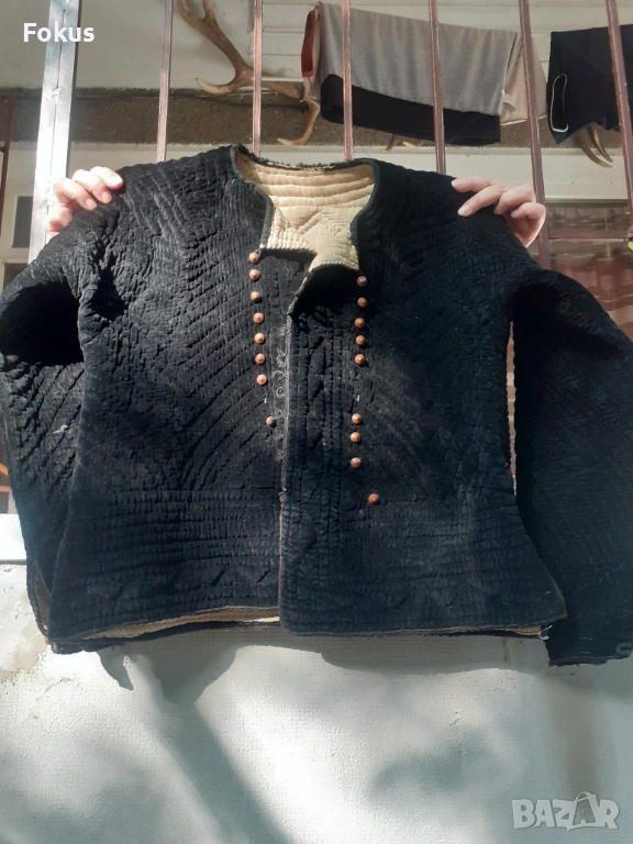 Стара възрожденска връхна дреха антерия носия - черно кадифе, снимка 1