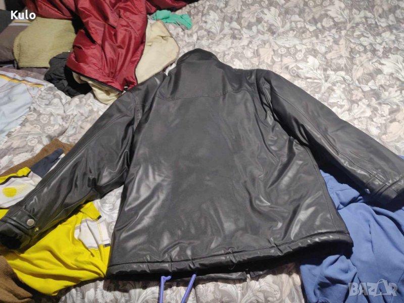 Яке 4ерно, снимка 1