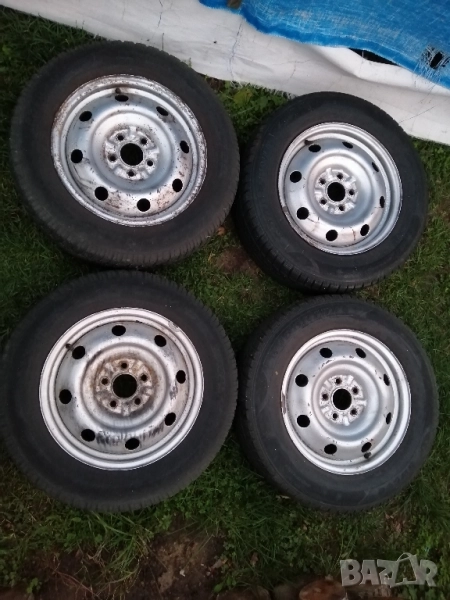 Джанти с зимни гуми 215 65 16, снимка 1