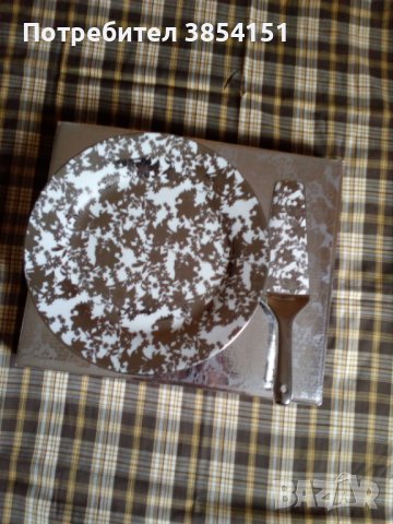 Чиния за торта, снимка 2 - Прибори за хранене, готвене и сервиране - 44113298
