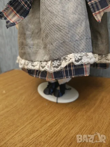 Колекционерска порцеланова кукла, снимка 6 - Колекции - 50317417