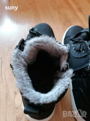 Черни дамски спортни зимни обувки, снимка 4 - Дамски боти - 43394524
