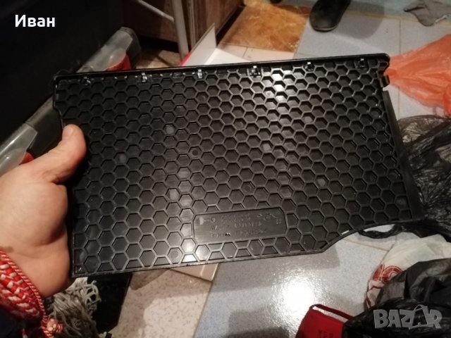 Мрежа и жабка за W 211, снимка 3 - Аксесоари и консумативи - 28337017