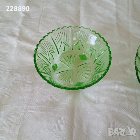Стъклени фруктиери в зелено , снимка 8 - Антикварни и старинни предмети - 53070321