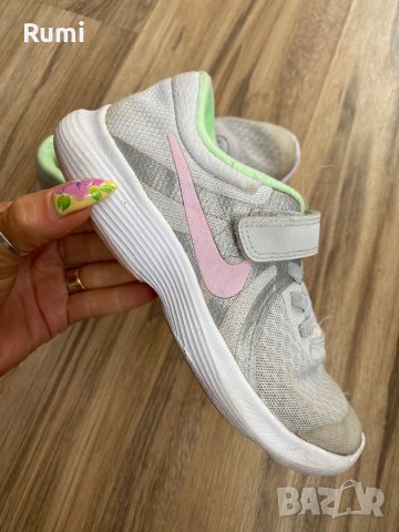 Оригинални юношески маратонки Nike Revolution 4 Girls Ps! 31,5 н, снимка 1