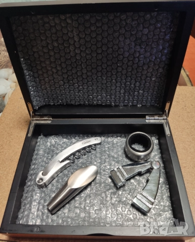 Подаръчни комплекти за вино, модулен стелаж/стойка за 12 бутилки, тирбушони., снимка 3 - Други - 52997751