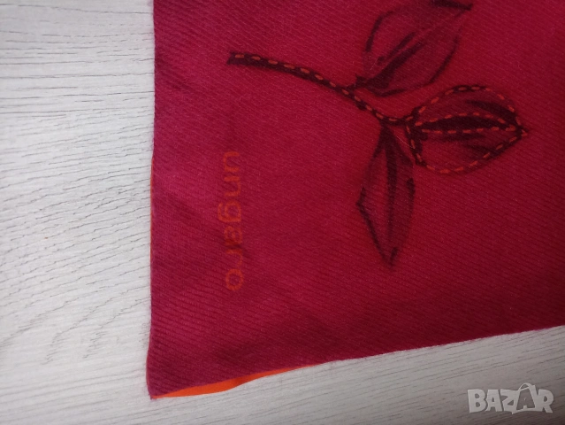 Дамски шал Emanuel Ungaro, снимка 3 - Шалове - 53231099