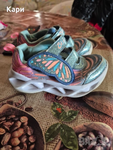 Skechers светещи маратонки 24 номер, снимка 2 - Детски маратонки - 53594031