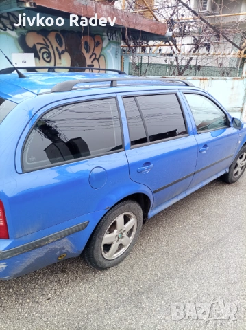 Кола, снимка 2 - Автомобили и джипове - 53076817