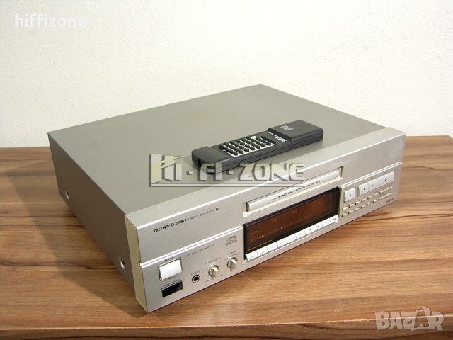 CD PLAYER  Onkyo dx-6770 , снимка 1 - Декове - 43283983