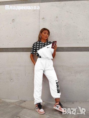 Дамски спортен екип 