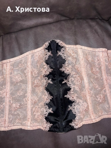 Корсет Victoria’s Secret с дантела черно и розово, снимка 5 - Бельо - 52243681