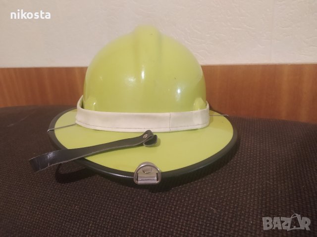 Пожарникарска каска , снимка 2 - Антикварни и старинни предмети - 43976310