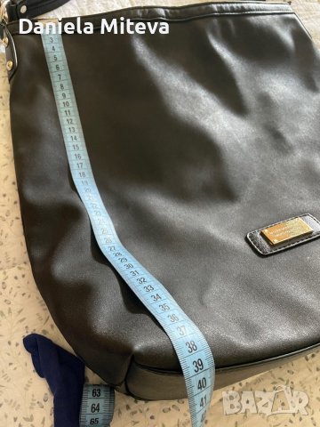 Дамска чанта, снимка 3 - Чанти - 31539367