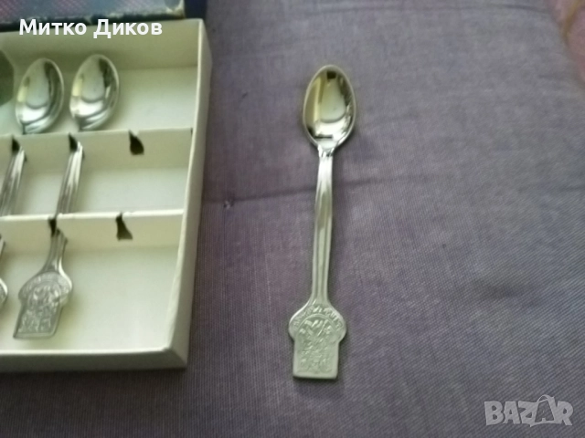 Комплект сувенирни лъжички за кафе с пенсета от"Завод-☭ В. Търново"нов 115мм дълги, снимка 3 - Прибори за хранене, готвене и сервиране - 52455939