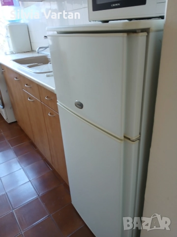 Хладилник среден размер , снимка 17 - Хладилници - 52329994