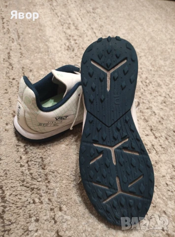 Детски стоножки за футбол Decathlon/Декатлон размер 36 , 23.5 см., снимка 2 - Футбол - 50703560