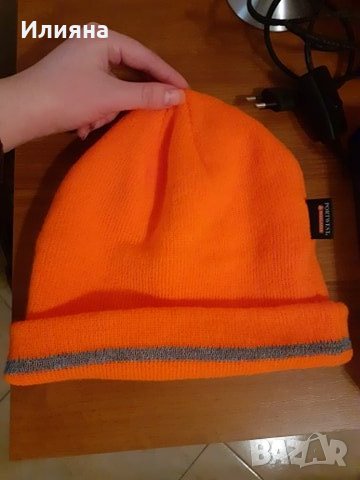 Оранжева шапка, снимка 2 - Шапки - 27804290