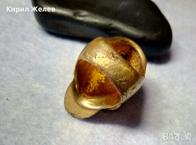 СТАР НЕО ГОТИК СТИЛ ПОЗЛАТЕН МЕДЕН ПРЪСТЕН ИНКРУСТИРАН с КАМЪНИ АМЕТИСТ и ЕМАЙЛ 40404, снимка 6 - Антикварни и старинни предмети - 51255525