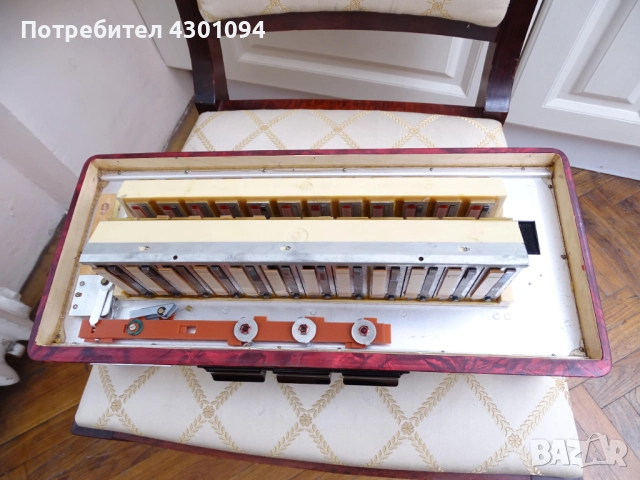 Корпус (баси) с тарги за Акордеон Weltmeister Stella 60 баса, снимка 3 - Акордеони - 52362021