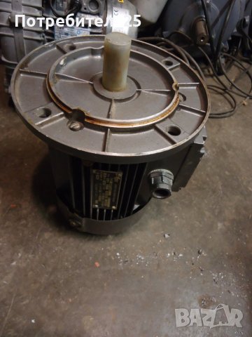 Фланцови ел.мотори 0,55 KW-1380 об/мин.