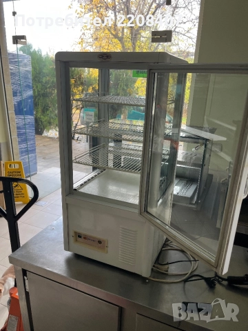 Топла витрина , снимка 3 - Обзавеждане за заведение - 52351301