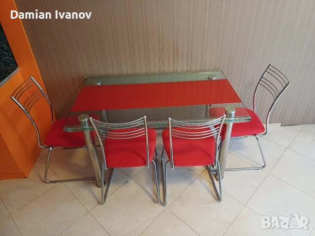 Стъклена маса за трапезария с 4 стола, снимка 1