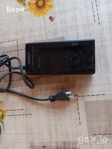 Зарядно SONY video 8 Камера