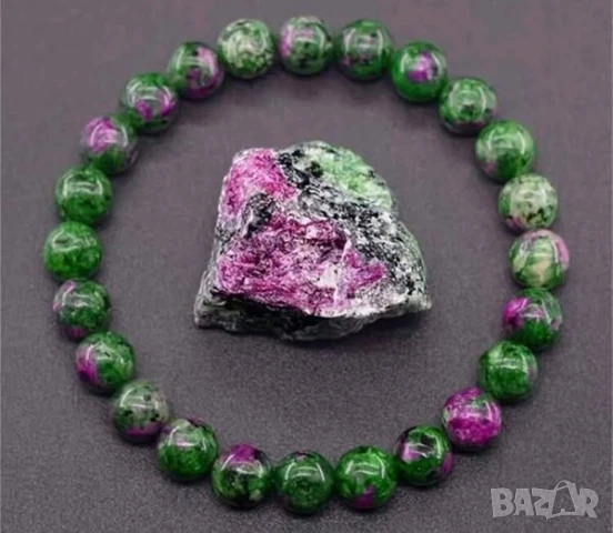 Гривни от естествени камъни 