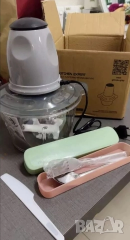 Компактен мултифункционален кухненски чопър