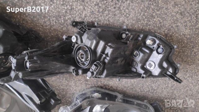 Продавам - оригинални леви и десни фарове за Тойота Ярис 2020-, снимка 7 - Части - 51968689