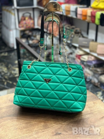 чанти prada, снимка 3 - Чанти - 51440903