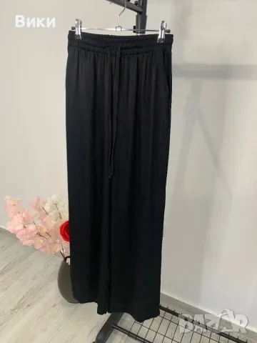 Черен сатенен панталон размер S, снимка 4 - Панталони - 49456502