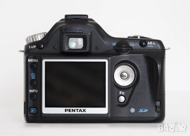 Продавам отличен PENTAX *ist DL2 с аксесоари, снимка 4 - Фотоапарати - 53402251