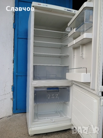 Хладилник с долен фризер Bosch среден 155 см , снимка 4 - Хладилници - 52614727