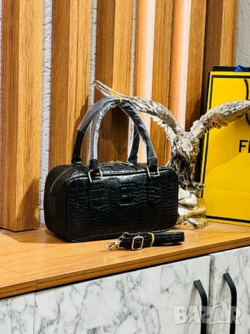 чанти Miu Miu , снимка 6 - Чанти - 50643481