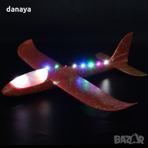 1080 Светещ самолет от стиропор въздушен самолет за хвърляне планер, снимка 7 - Влакчета, самолети, хеликоптери - 26218264