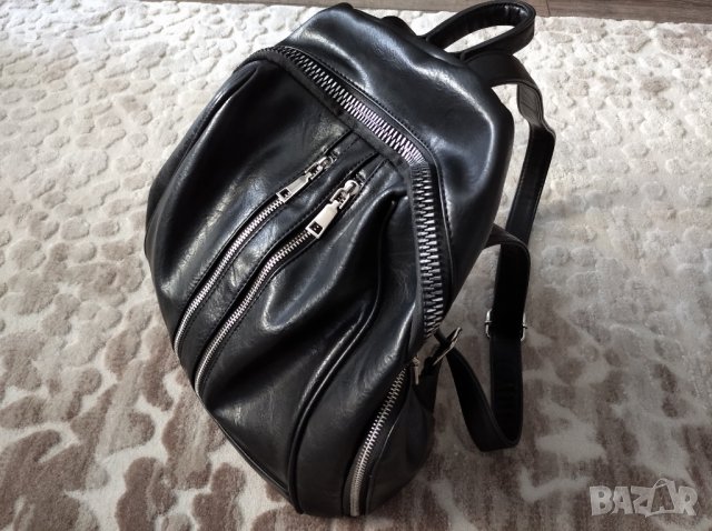 Черна кожена раница, снимка 2 - Раници - 33008408