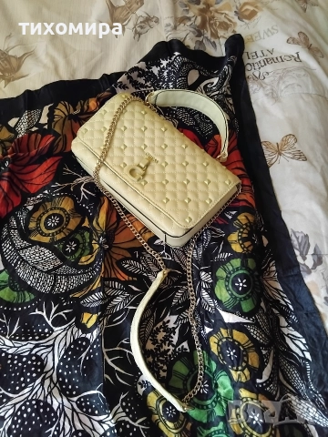 Чанта Guess с къса и дълга дръжка, снимка 2 - Чанти - 52915067