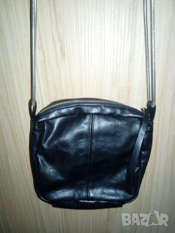 Малка дамска чанта, снимка 2 - Чанти - 32986814