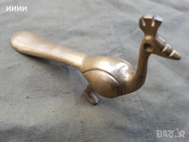 Бронзова пластика статуетка обувалка паун