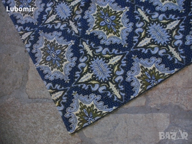 Кувертюра жакардова от миналия век !, снимка 3 - Покривки за легло - 51812862