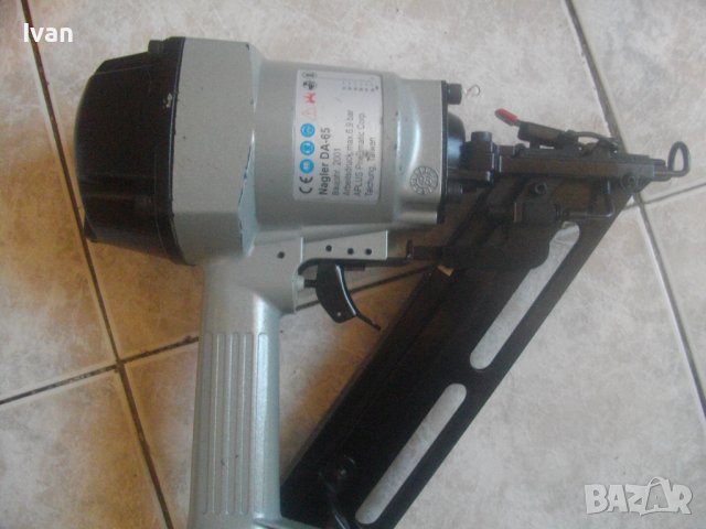 32мм-64мм-Голям Индустриален Пневматичен Такер-За Пирони 34 Градуса-Размер от 32 мм До 64мм-Като Нов, снимка 5 - Други инструменти - 38279661